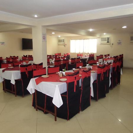 לגוס Hotel Newcastle מראה חיצוני תמונה