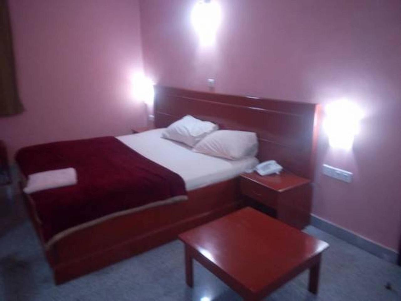 לגוס Hotel Newcastle מראה חיצוני תמונה