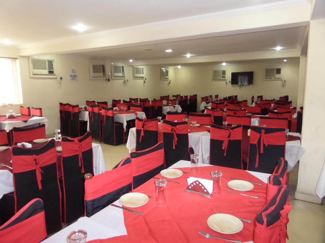 לגוס Hotel Newcastle מראה חיצוני תמונה