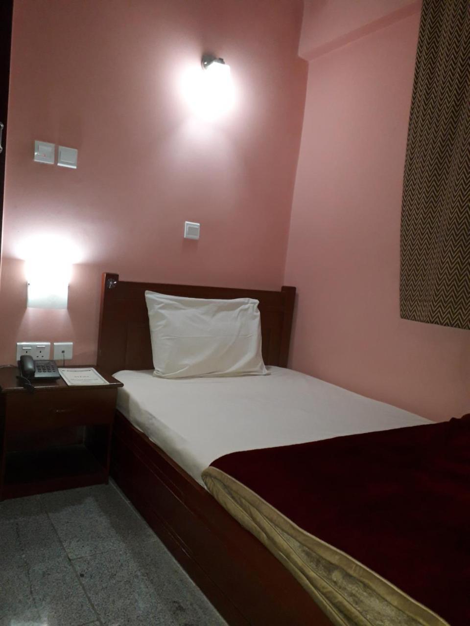לגוס Hotel Newcastle מראה חיצוני תמונה
