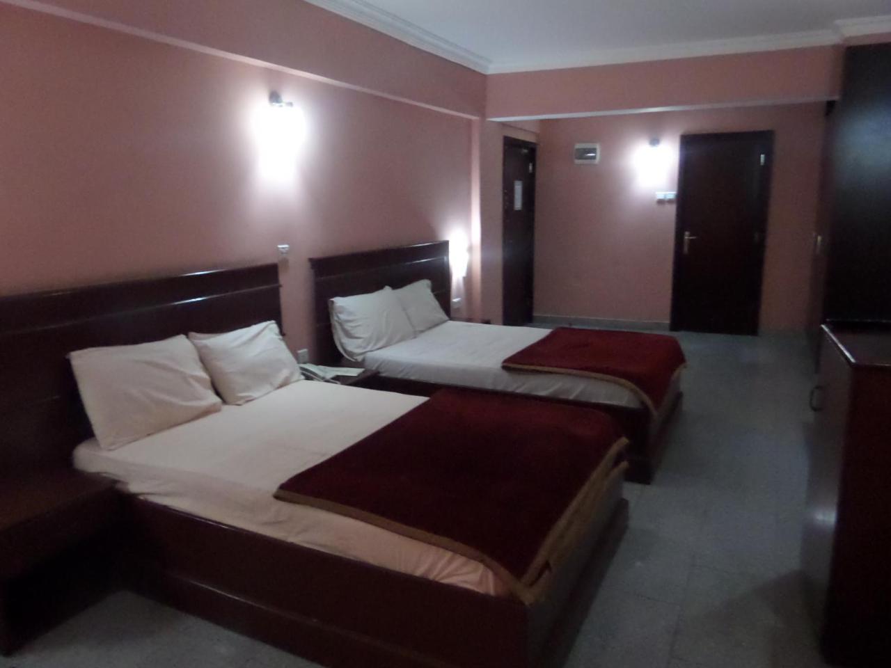 לגוס Hotel Newcastle מראה חיצוני תמונה